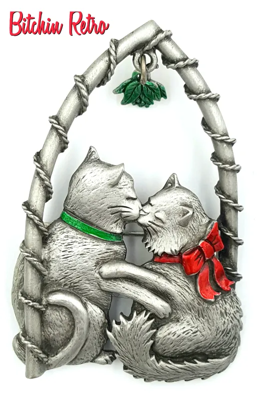 JJ Vintage Pin with Kissing Kitties Under The Christmas Mistletoe
